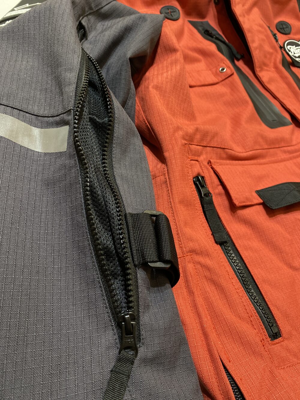 КУРТКА MUDMASTER JACKET RED